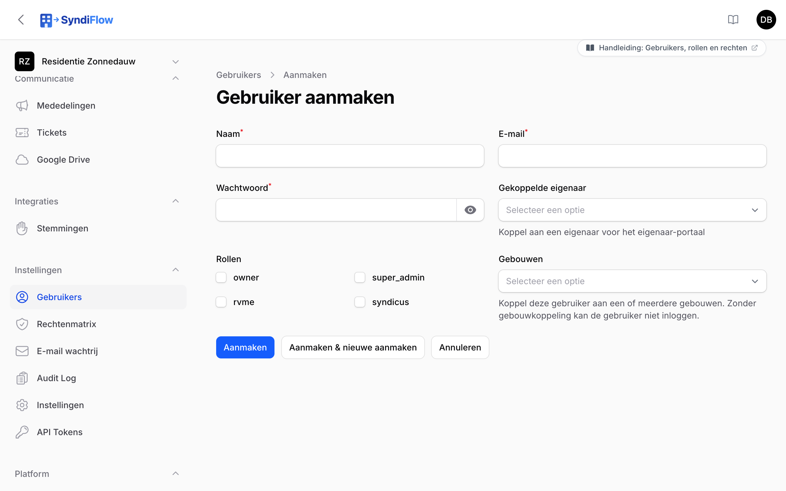 Het formulier voor een nieuwe gebruiker met rollen en gebouwen