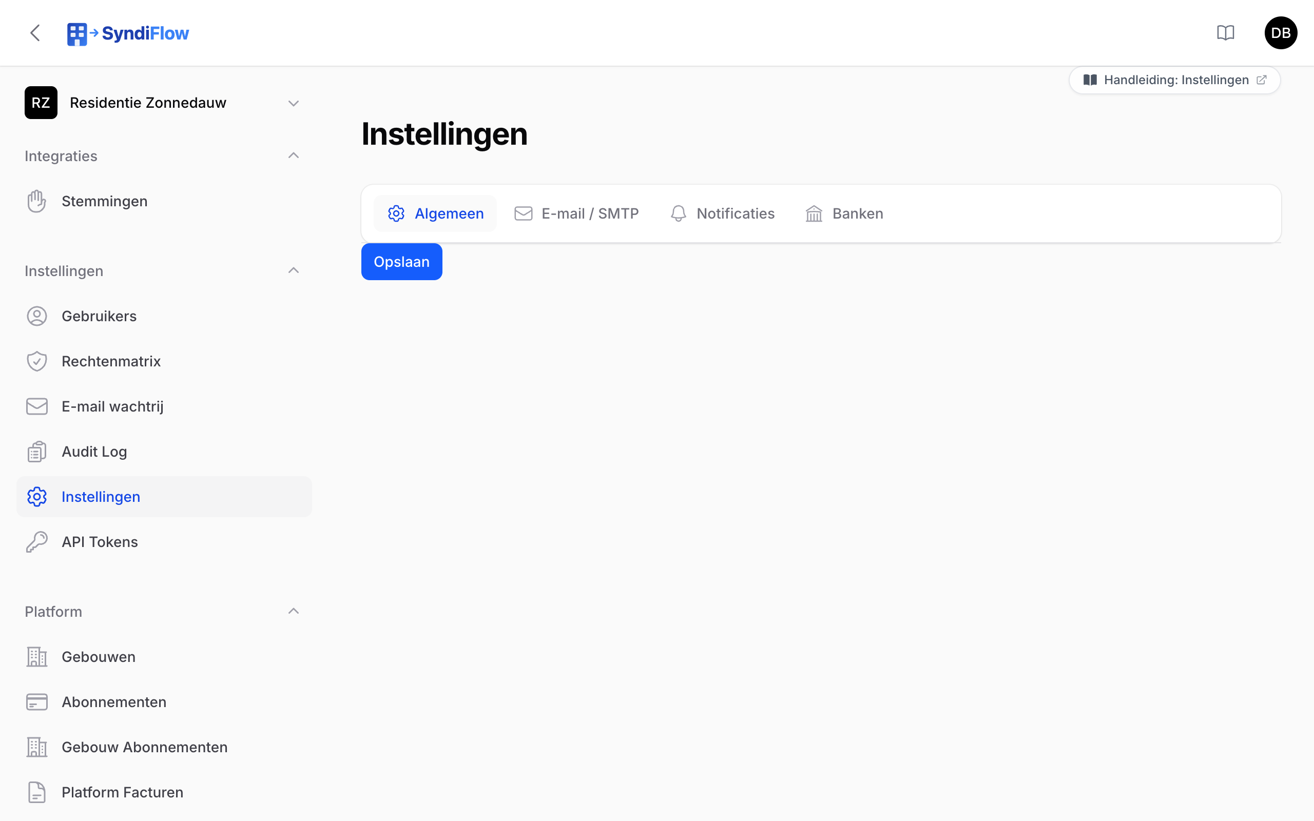 De pagina Instellingen met de vier tabbladen en de knop Opslaan